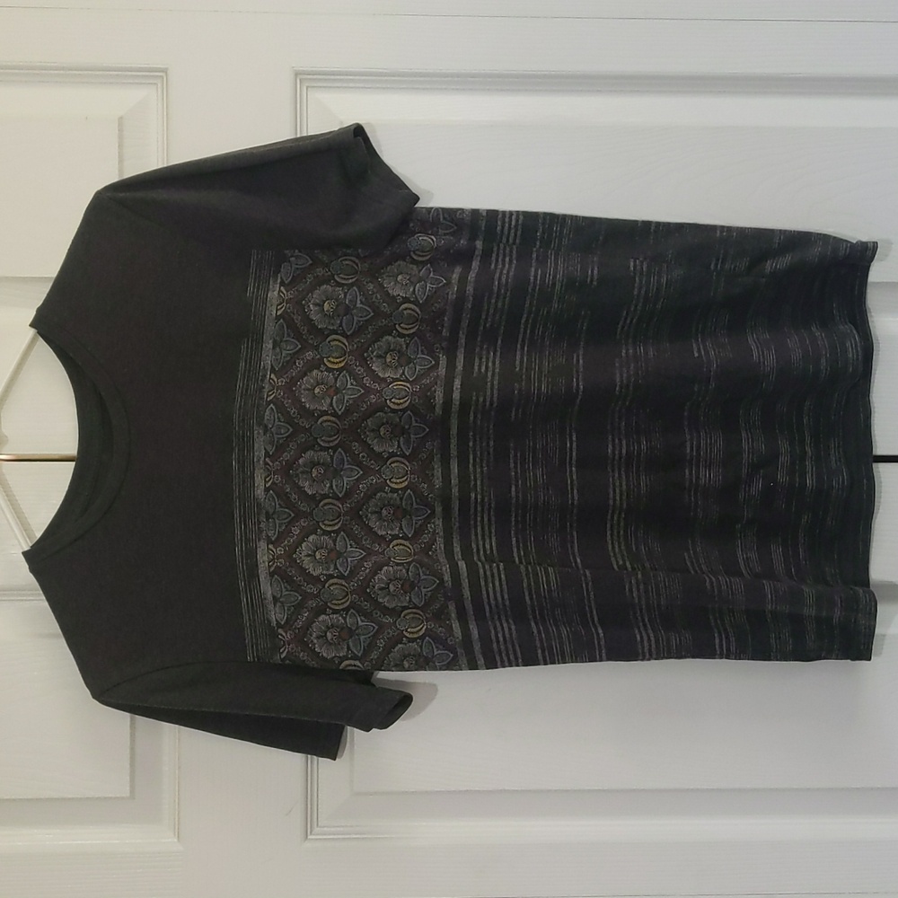 Mossimo Supply Co flower pattern T shirt size S unisex